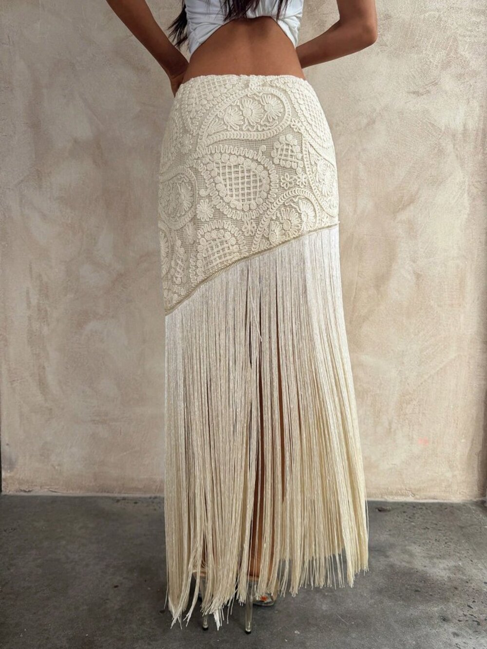Khaki Elegant Women's Faux Fur Textured Midi Skirt - Picture 2 of 5